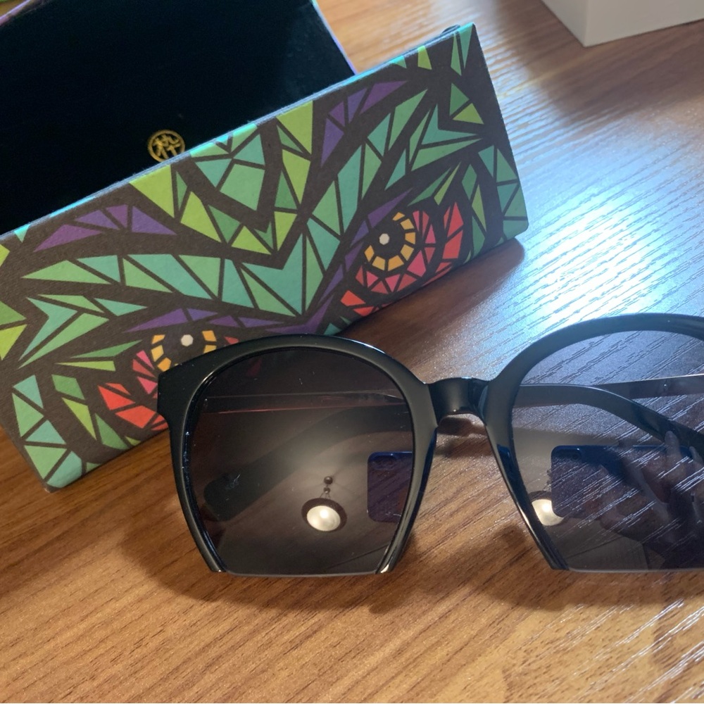 Stylish Black Sunglasses